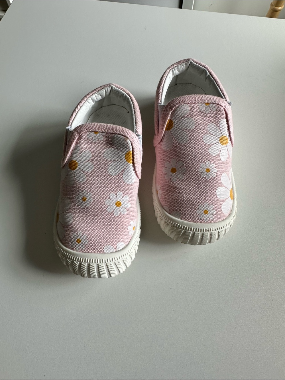 Jack & Lily Eileen CanvasKicks Pink Floral Print 3.5-4 Years